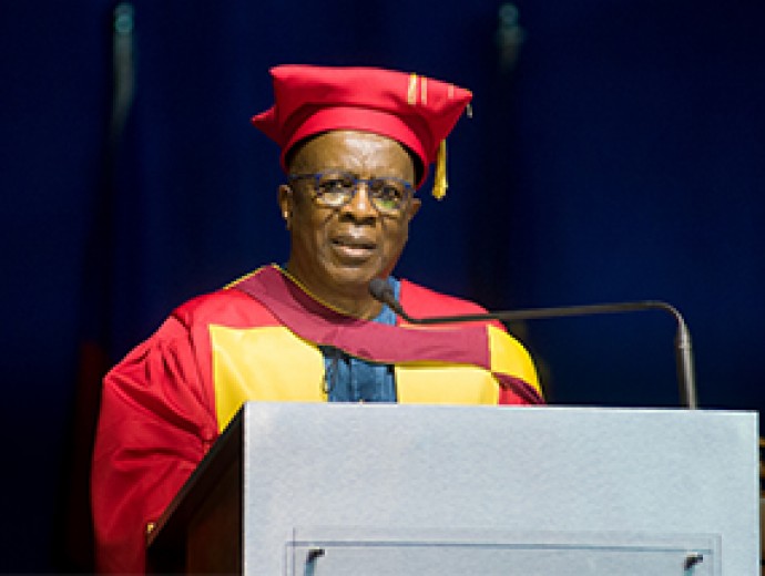 #UPGraduation2022: Prof Mokubung Nkomo receives honorary doctorate from UP
