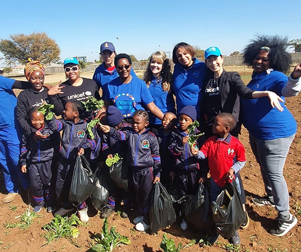 Children and teachers from local ECD centres were invited to join representatives from UP, UNICEF, PwC and young agri-entrepreneurs from Mamelodi in celebrating Nelson Mandela Day for 67 minutes. 