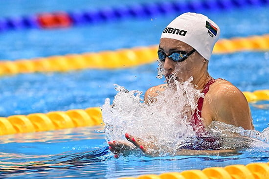 Tatjana Schoenmaker, an alumna of TuksSport High and a graduate of TuksSwimming Academy, in the pool