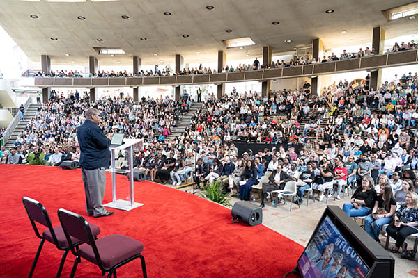 UP Interim Vice-Chancellor Professor Themba Mosia addresses prospective students, parents and guardians during #ChooseUP Day.