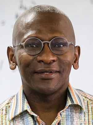 Prof Lerothodi Leeuw