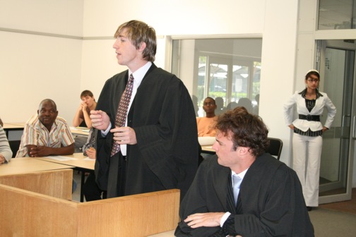 /sitefiles/Image/Faculty of Law/Schools Moot Court/ianlearmonth2.jpg